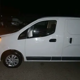 Nissan NV200 2020