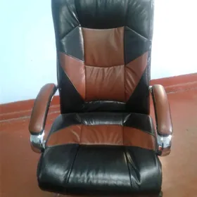 Kreslo Taze Ulanylan