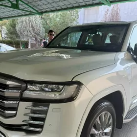 Toyota Land Cruiser 2023