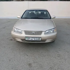Toyota Camry 1999