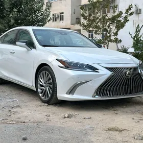 Lexus ES 300h 2020