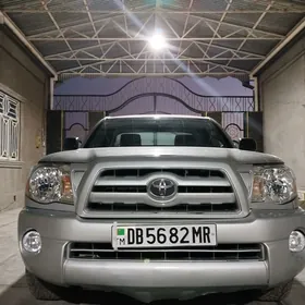 Toyota Tacoma 2011
