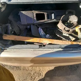 Mitsubishi Diamante 1996