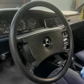 Mercedes-Benz 190E 1994