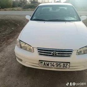 Toyota Camry 2000