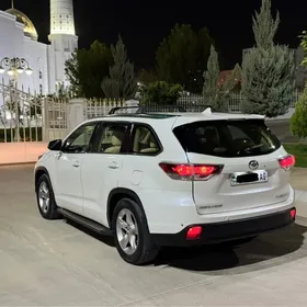 Toyota Highlander 2016