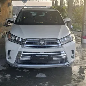 Toyota Highlander 2018