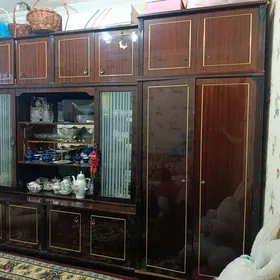 стенка продается срочно