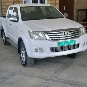 Toyota Hilux 2015
