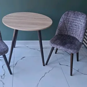 Стул и Стулия