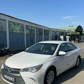 Toyota Camry 2016