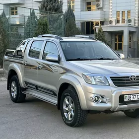 Toyota Hilux 2014