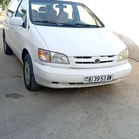 Toyota Sienna 2000