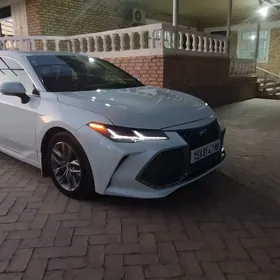Toyota Avalon 2022