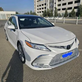 Toyota Camry 2022