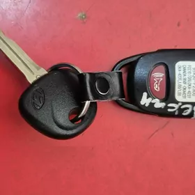 Hyundai Elantra 2020- 2025