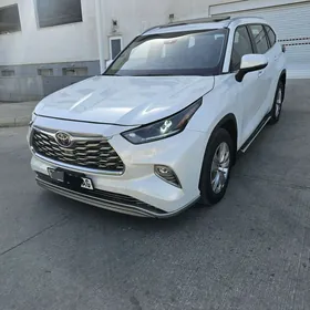 Toyota Highlander 2022