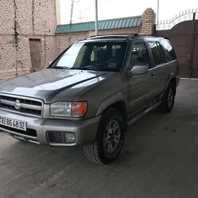 Nissan Pathfinder 2001
