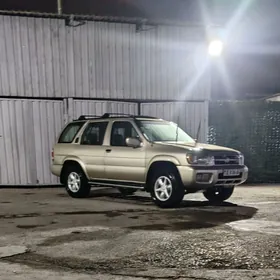 Nissan Pathfinder 1999