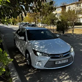 Toyota Camry 2016