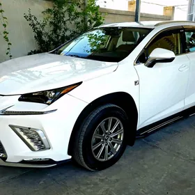 Lexus NX 300 2021