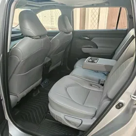 Toyota Highlander 2022