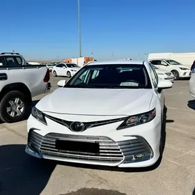 Toyota Camry 2020