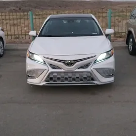 Toyota Camry 2022
