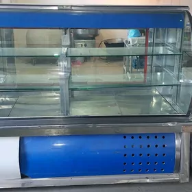 витрина холодилник