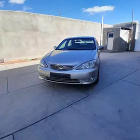 Toyota Camry 2004