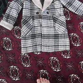 палто  .безрукавка  . платя