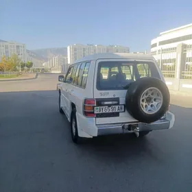 Mitsubishi Pajero 1999
