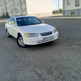 Toyota Camry 2001