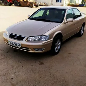 Toyota Camry 2000