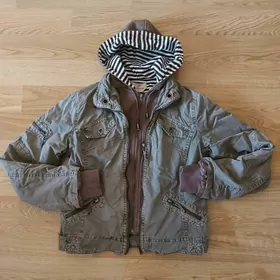 Ветровка женская