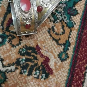 gyzyl çaýylan kümüş bilezik