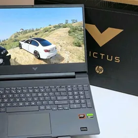 HP RTX 4060/32-RAM/1TB SSD Vic