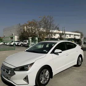 Hyundai Elantra 2020