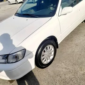 Toyota Camry 2001