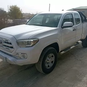 Toyota Tacoma 2018
