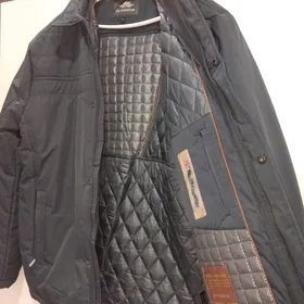 Kurtka - içi ýyly saklaýan