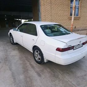 Toyota Camry 1999