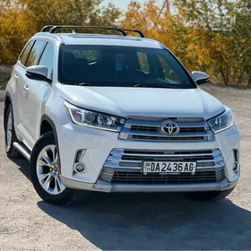 Toyota Highlander 2019