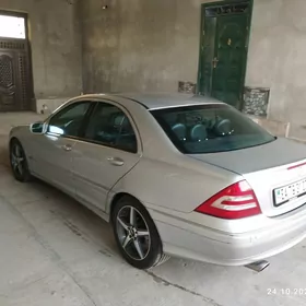 Mercedes-Benz C-Class 2003