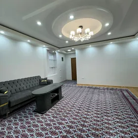 30мкр 2ком 1этаж+ двор