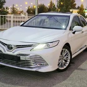 Toyota Camry 2020