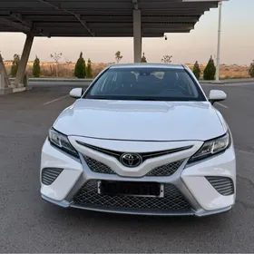 Toyota Camry 2020