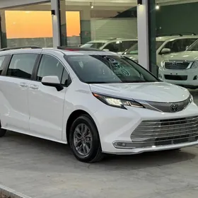 Toyota Sienna 2022