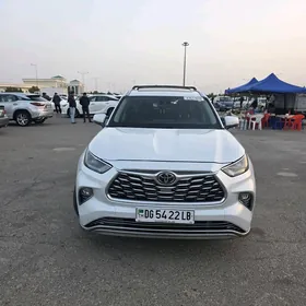 Toyota Highlander 2020