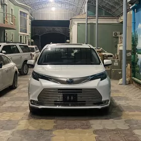 Toyota Sienna 2024
